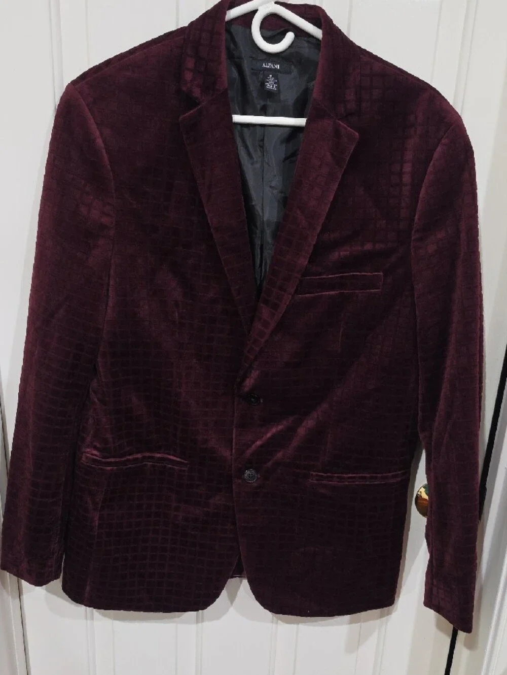 Alfani Men’s Slim-Fit Burgundy Velour/Velvet Sport Coat Blazer Jacket Size- M